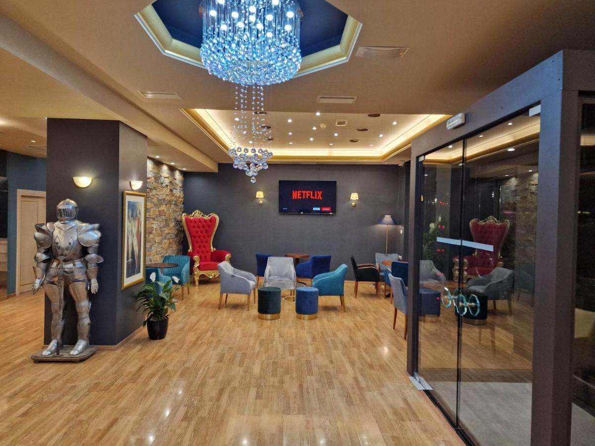 Queens Leriotis Hotel Pireo Esterno foto