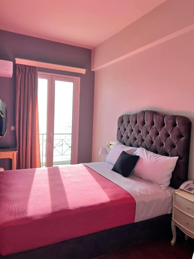 Queens Leriotis Hotel Pireo Esterno foto