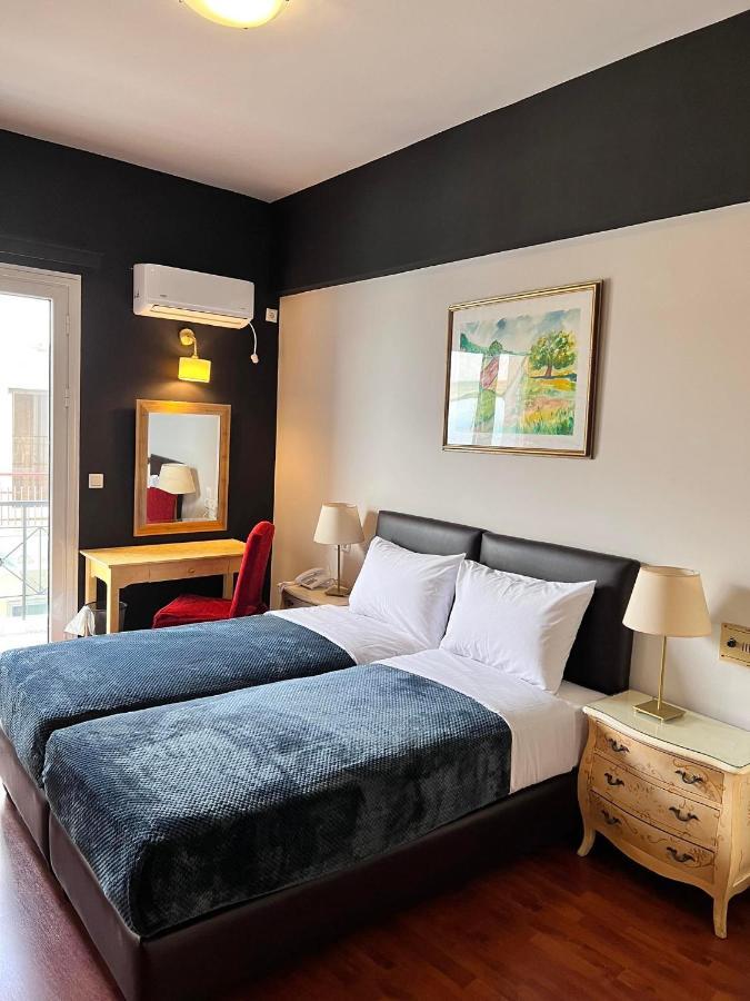 Queens Leriotis Hotel Pireo Esterno foto