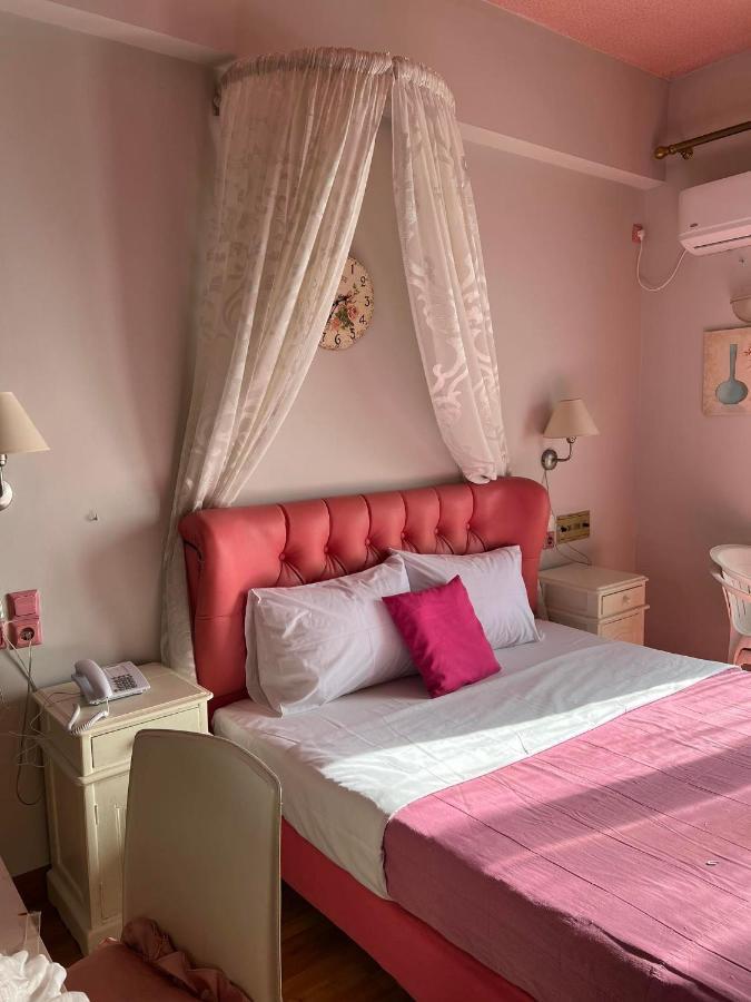 Queens Leriotis Hotel Pireo Esterno foto